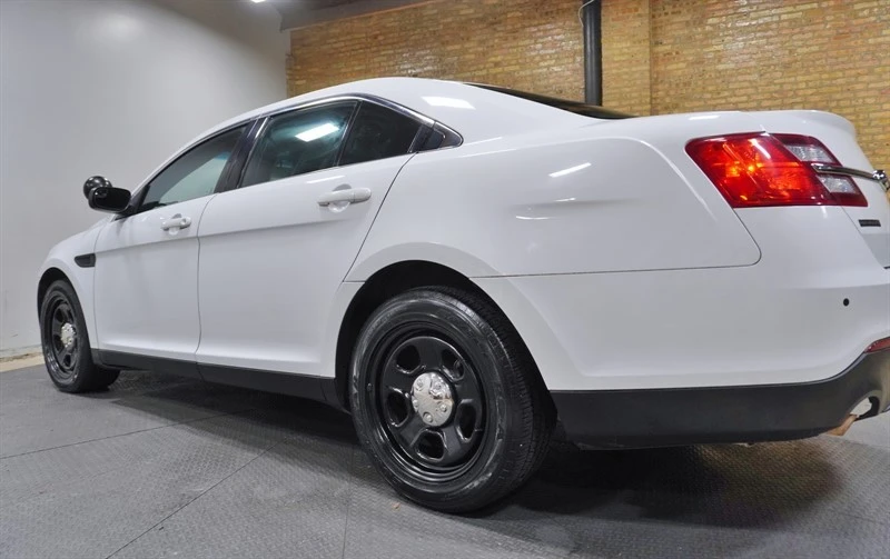 2015 Ford Taurus 6th Gen - Image 20 of 21