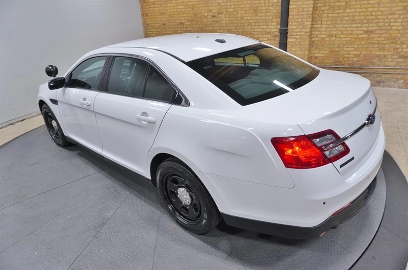 2015 Ford Taurus 6th Gen - Image 19 of 21
