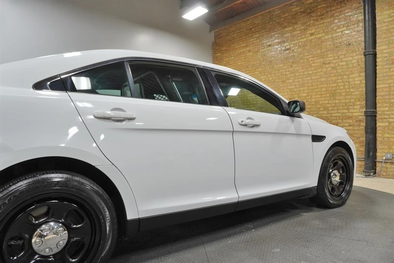 2015 Ford Taurus 6th Gen - Image 15 of 21