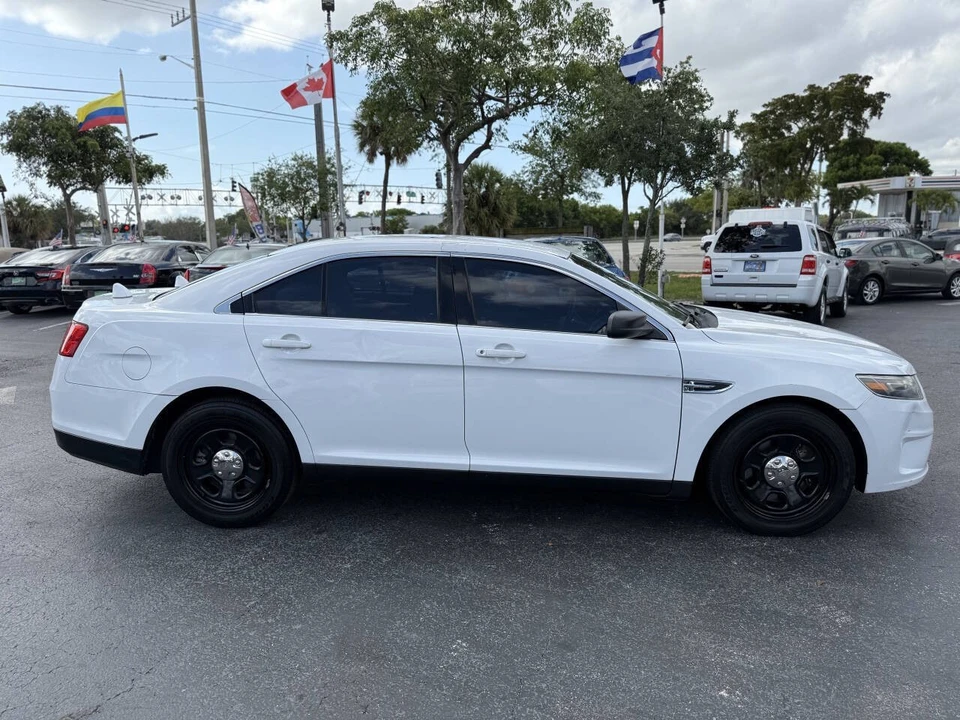2015 Ford Taurus 6th Gen - Image 9 of 21