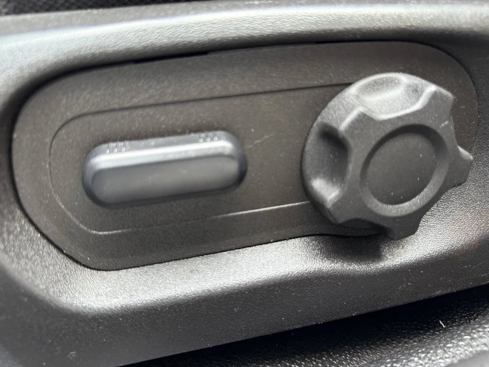 2015 Ford Taurus 6th Gen - Image 15 of 21