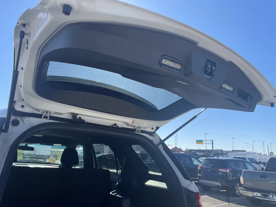 2015 Ford Explorer 5th Gen - Image 17 of 21