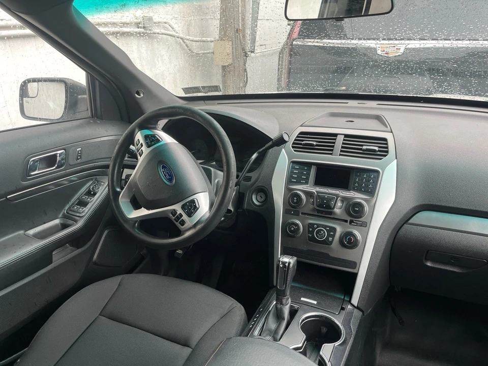 2015 Ford Explorer 5th Gen - Image 2 of 8