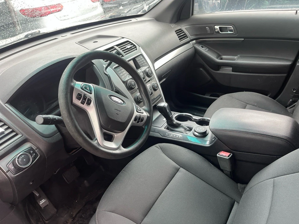 2015 Ford Explorer 5th Gen - Image 3 of 8