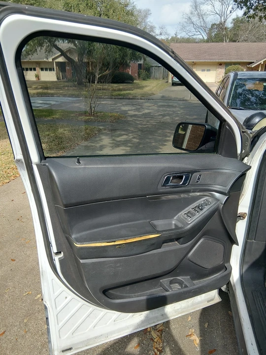 2015 Ford Explorer 5th Gen - Image 9 of 16