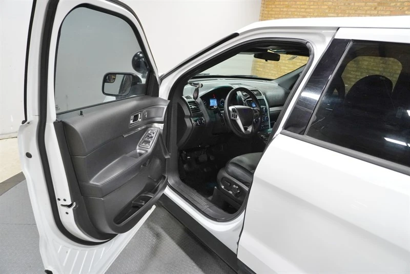 2015 Ford Explorer 5th Gen - Image 19 of 21