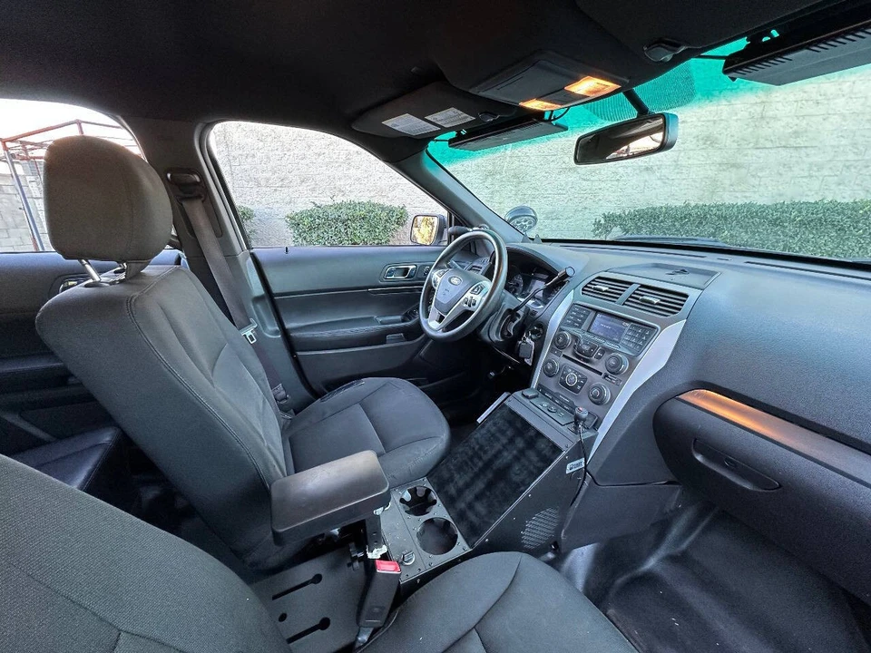2015 Ford Explorer 5th Gen - Image 2 of 21