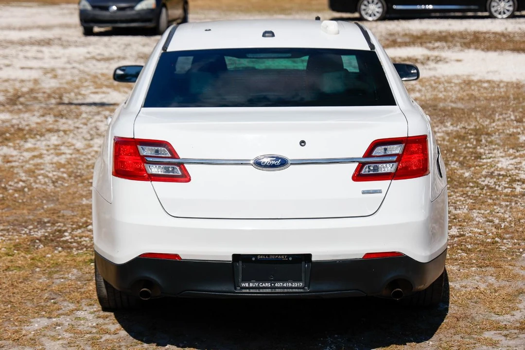 2015 Ford Taurus 6th Gen - Image 9 of 12