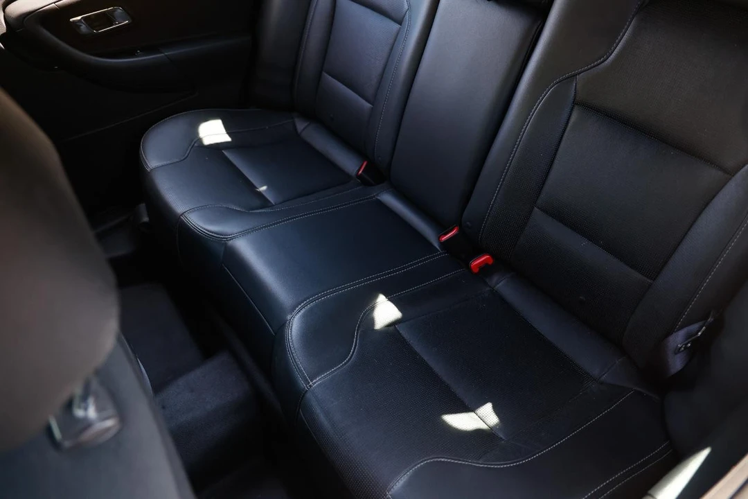 2015 Ford Taurus 6th Gen - Image 10 of 12