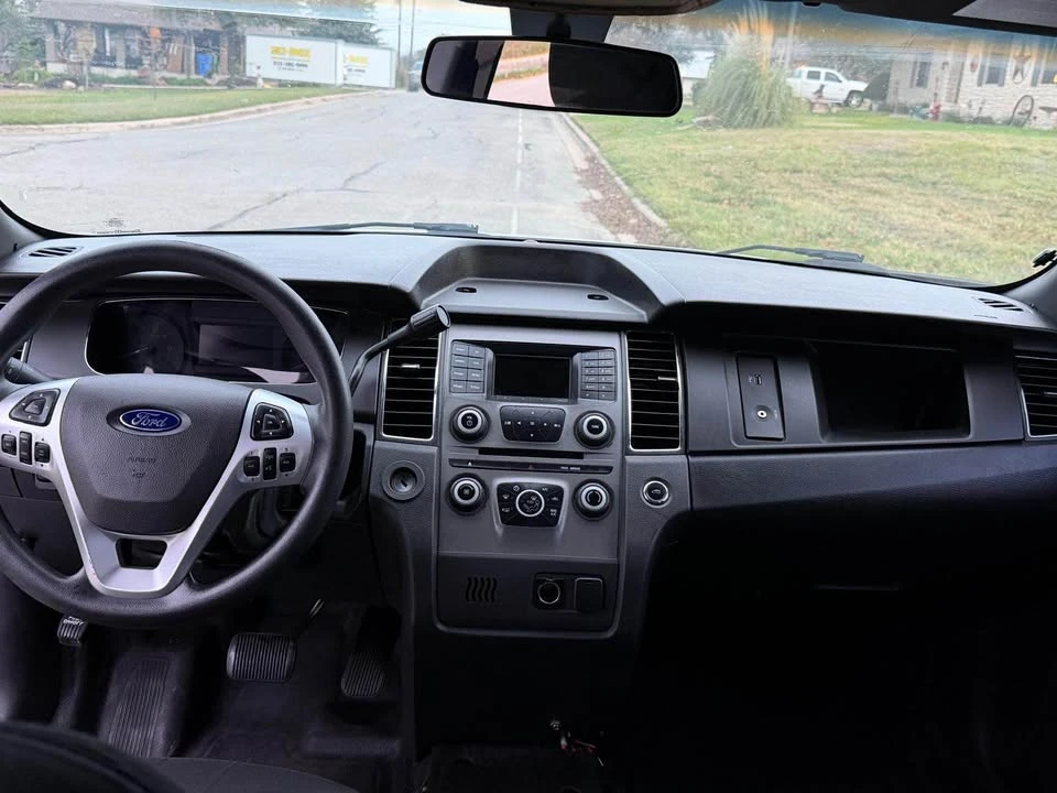 2015 Ford Taurus 6th Gen - Image 9 of 10