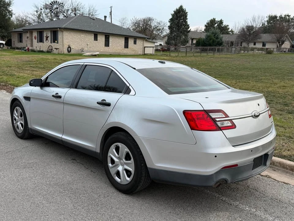 2015 Ford Taurus 6th Gen - Image 7 of 10