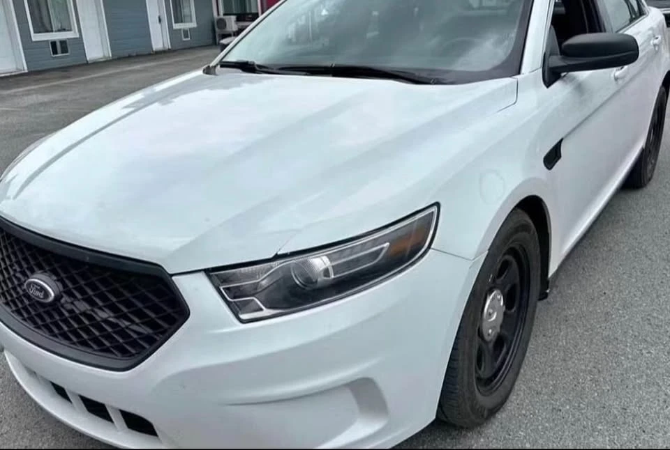 2015 Ford Taurus 6th Gen - Image 8 of 10
