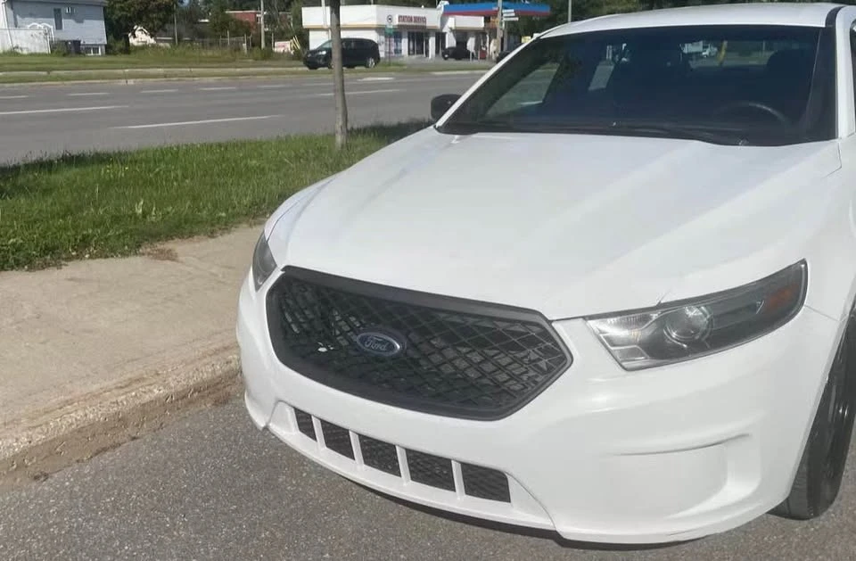 2015 Ford Taurus 6th Gen - Image 5 of 10