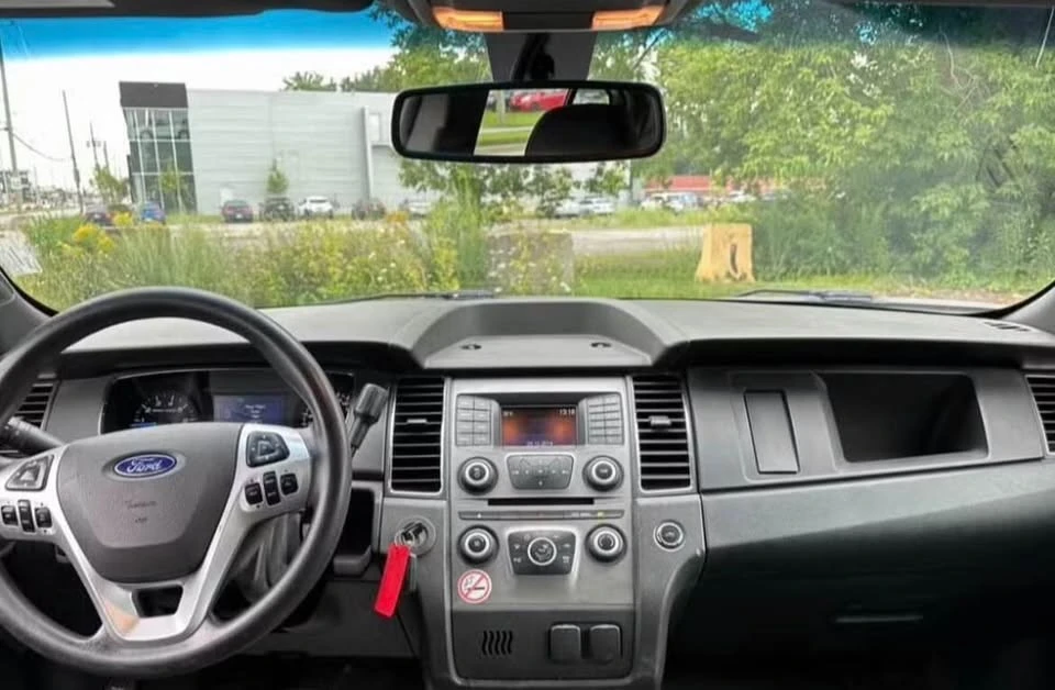 2015 Ford Taurus 6th Gen - Image 10 of 10
