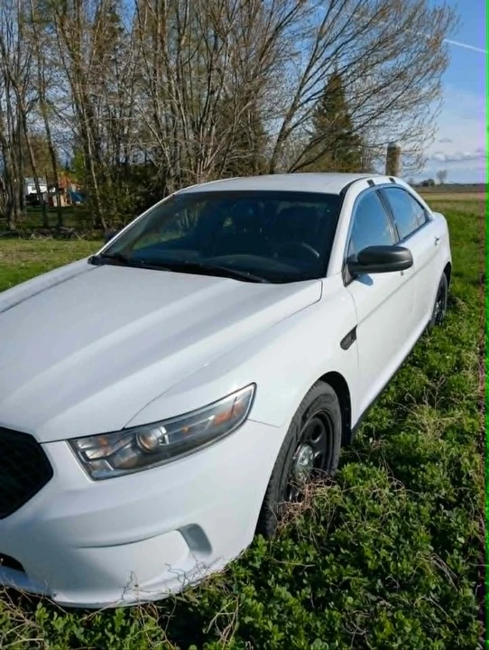 2015 Ford Taurus 6th Gen - Image 5 of 17