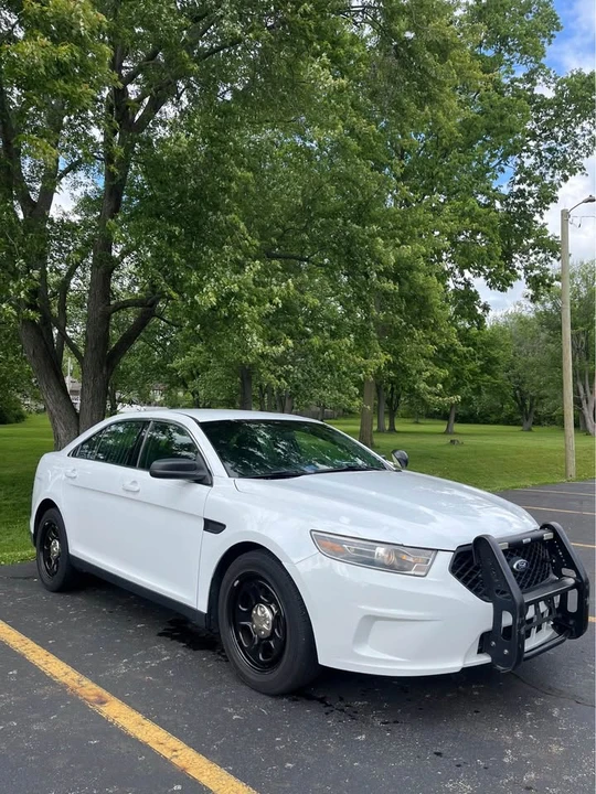 2015 Ford Taurus 6th Gen - Image 3 of 14