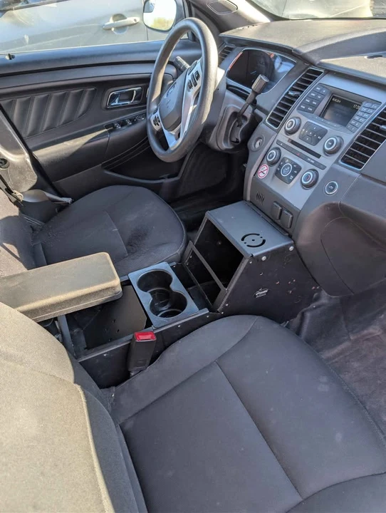 2015 Ford Taurus 6th Gen - Image 10 of 17
