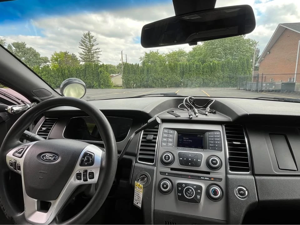 2015 Ford Taurus 6th Gen - Image 8 of 14