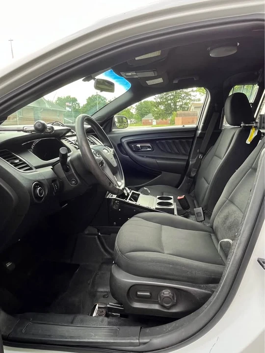 2015 Ford Taurus 6th Gen - Image 4 of 14