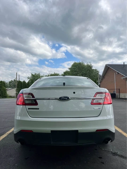2015 Ford Taurus 6th Gen - Image 12 of 14