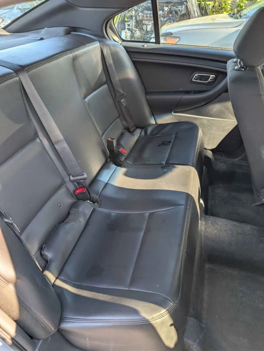 2015 Ford Taurus 6th Gen - Image 11 of 17