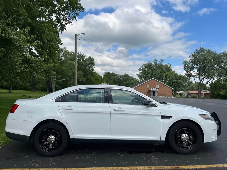 2015 Ford Taurus 6th Gen - Image 10 of 14