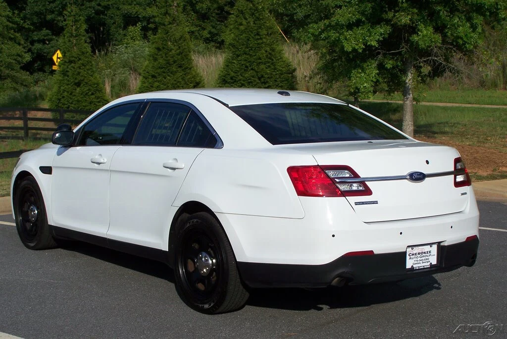 2015 Ford Taurus 6th Gen - Image 2 of 12