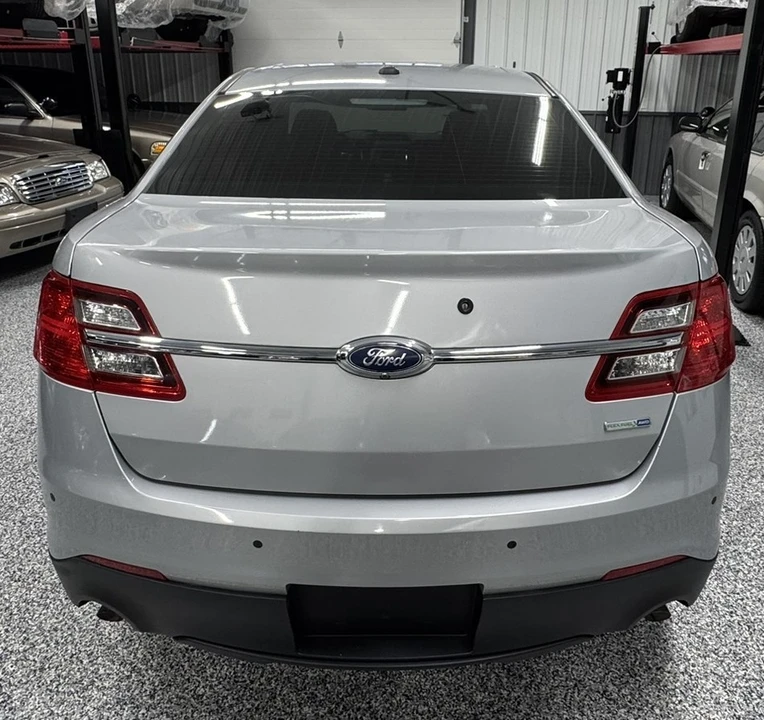 2015 Ford Taurus 6th Gen - Image 4 of 28