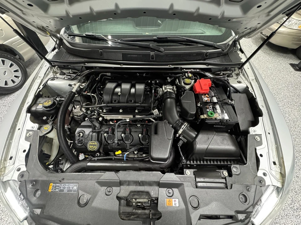 2015 Ford Taurus 6th Gen - Image 10 of 28