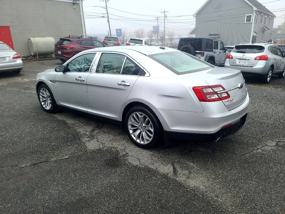 2015 Ford Taurus 6th Gen - Image 5 of 21