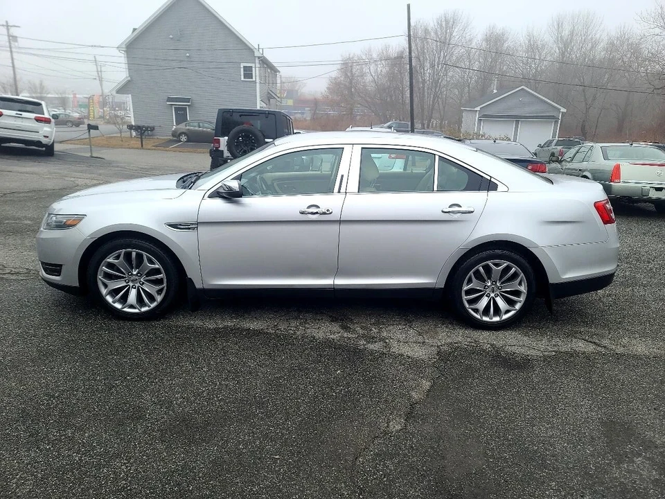 2015 Ford Taurus 6th Gen - Image 4 of 21