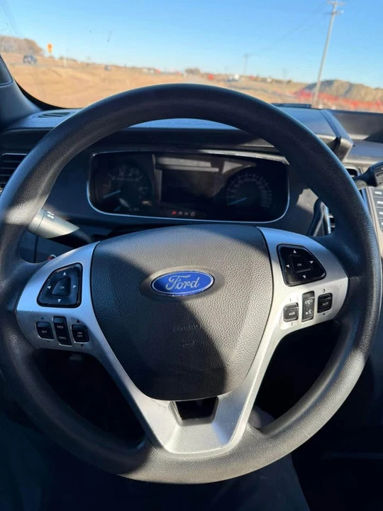 2015 Ford Taurus 6th Gen - Image 3 of 8
