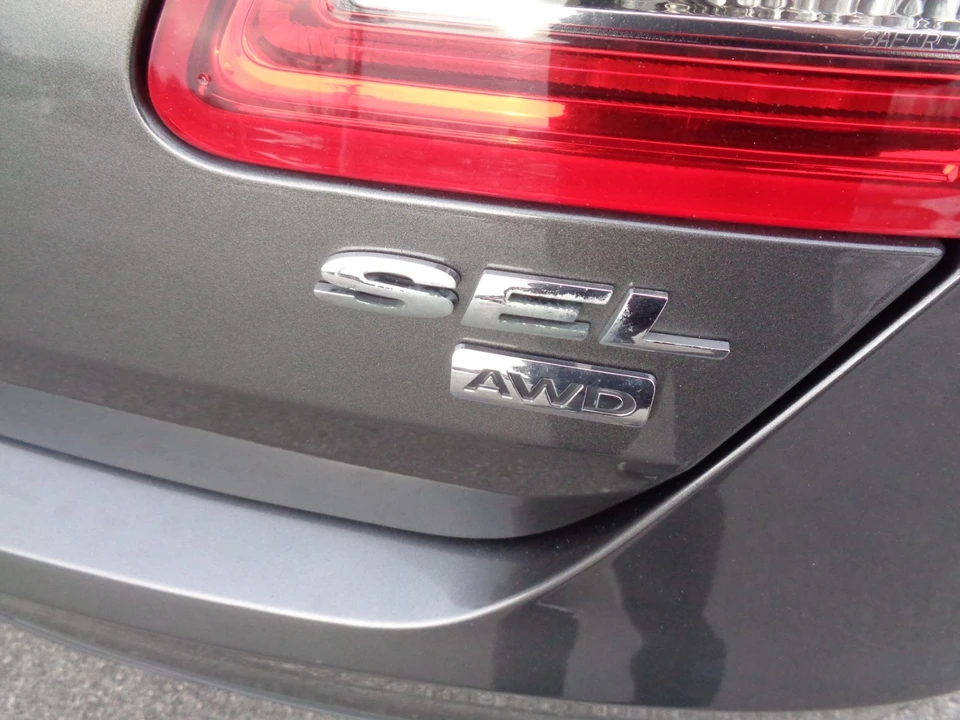 2015 Ford Taurus 6th Gen - Image 17 of 21