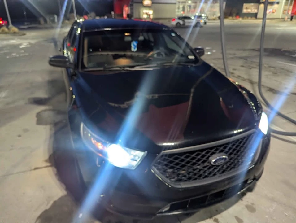 2015 Ford Taurus 6th Gen - Image 3 of 6