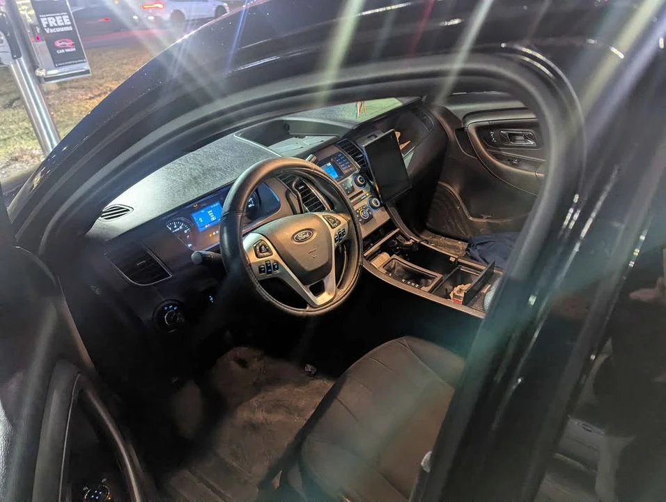 2015 Ford Taurus 6th Gen - Image 5 of 6