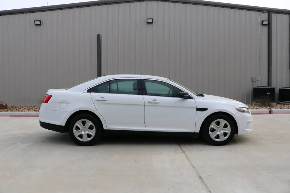 2015 Ford Taurus 6th Gen - Image 2 of 20