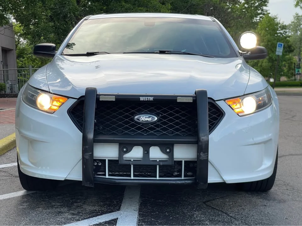 2015 Ford Taurus 6th Gen - Image 2 of 18