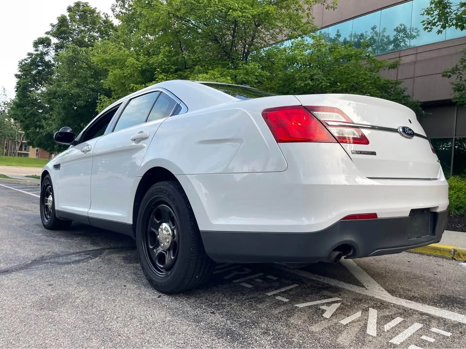2015 Ford Taurus 6th Gen - Image 6 of 18