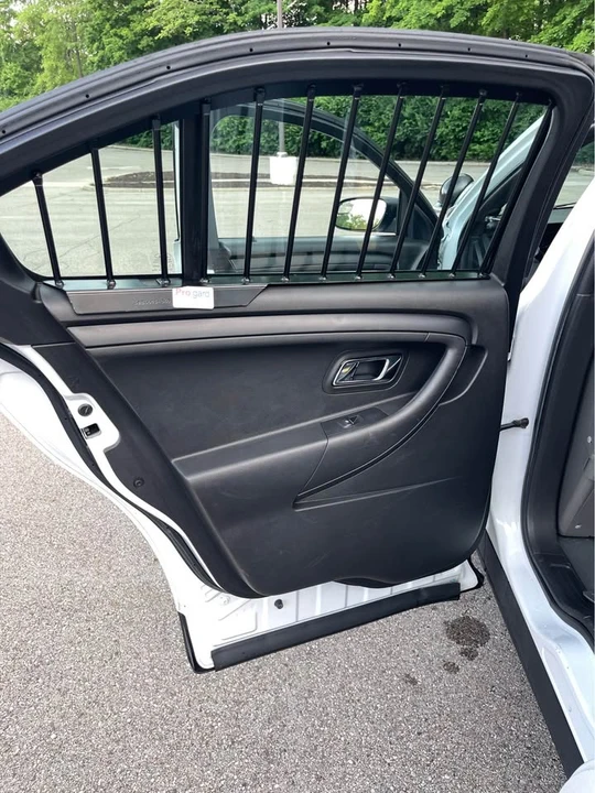 2015 Ford Taurus 6th Gen - Image 11 of 18
