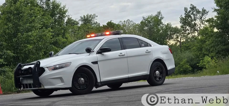 2015 Ford Taurus 6th Gen - Image 5 of 10