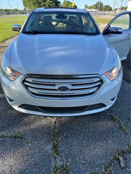 2015 Ford Taurus 6th Gen - Image 5 of 20
