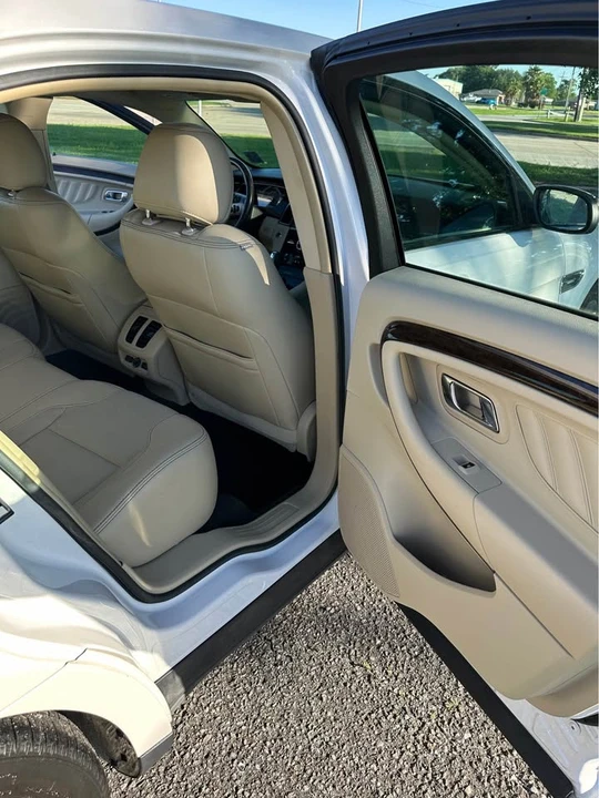 2015 Ford Taurus 6th Gen - Image 14 of 20