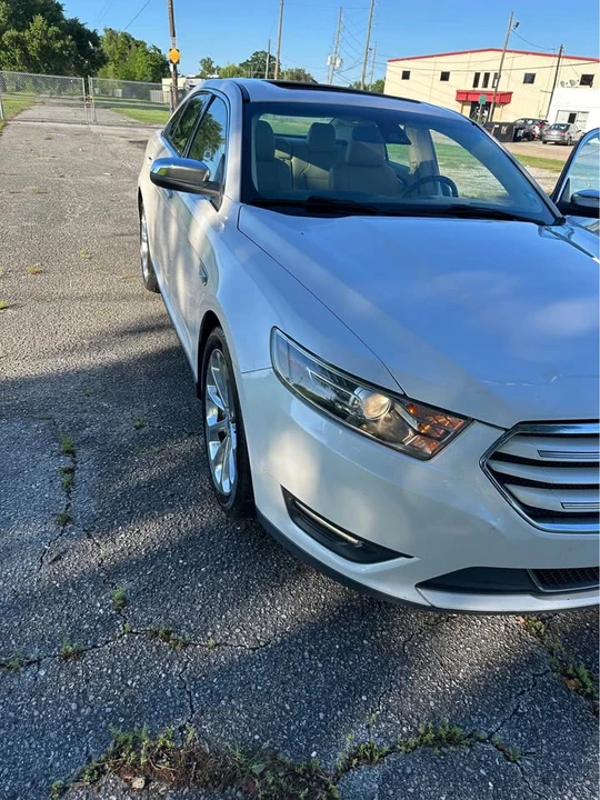 2015 Ford Taurus 6th Gen - Image 3 of 20