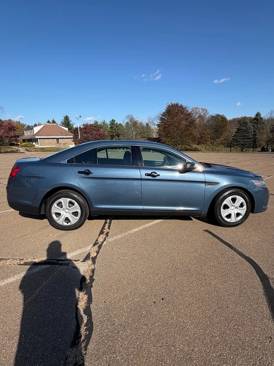 2015 Ford Taurus 6th Gen - Image 6 of 11