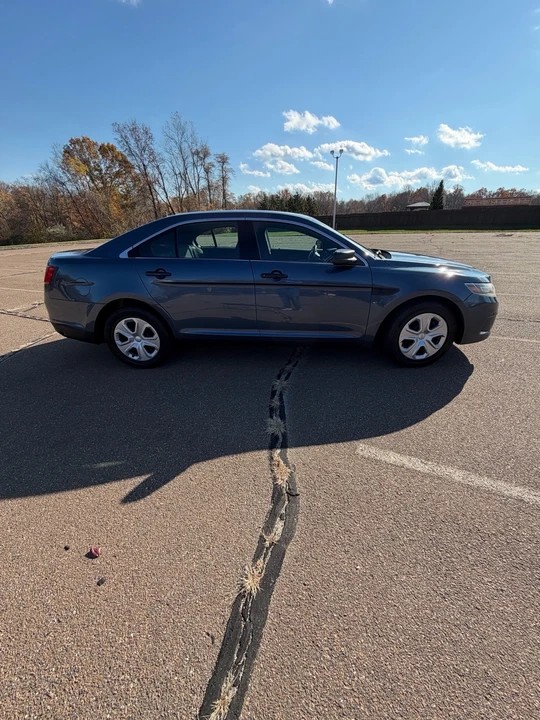 2015 Ford Taurus 6th Gen - Image 3 of 11