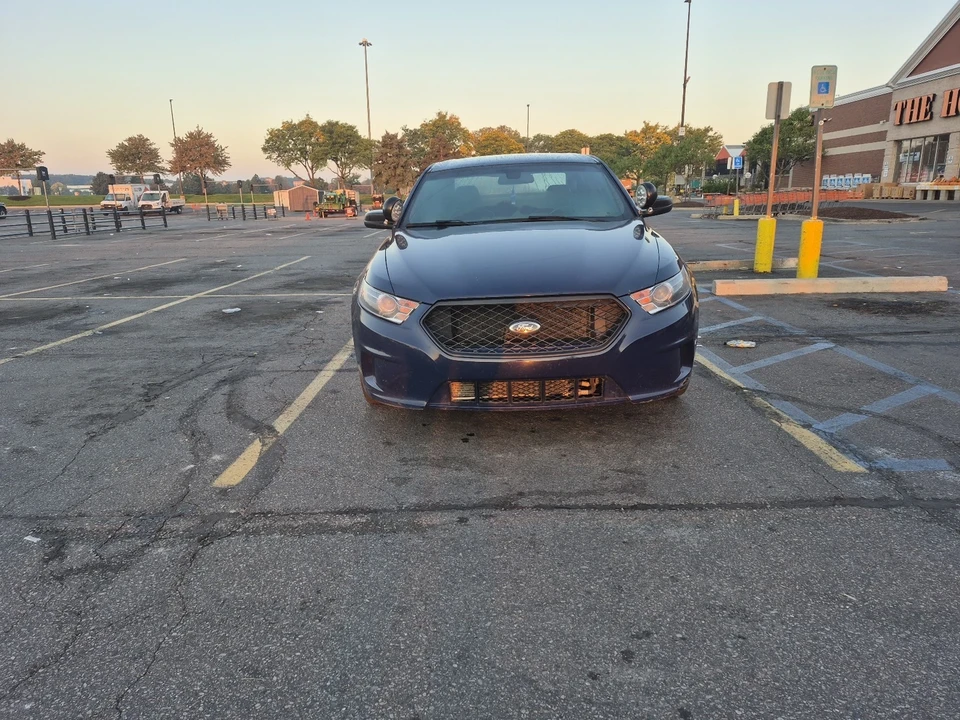 2015 Ford Taurus 6th Gen - Image 6 of 11