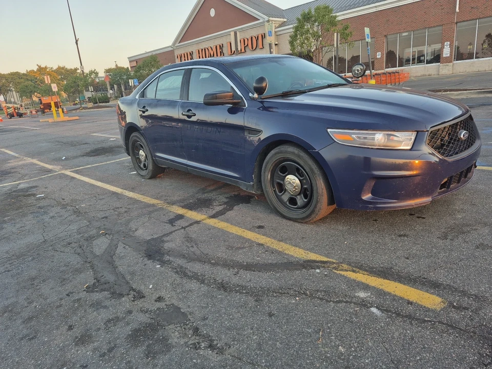 2015 Ford Taurus 6th Gen - Image 5 of 11