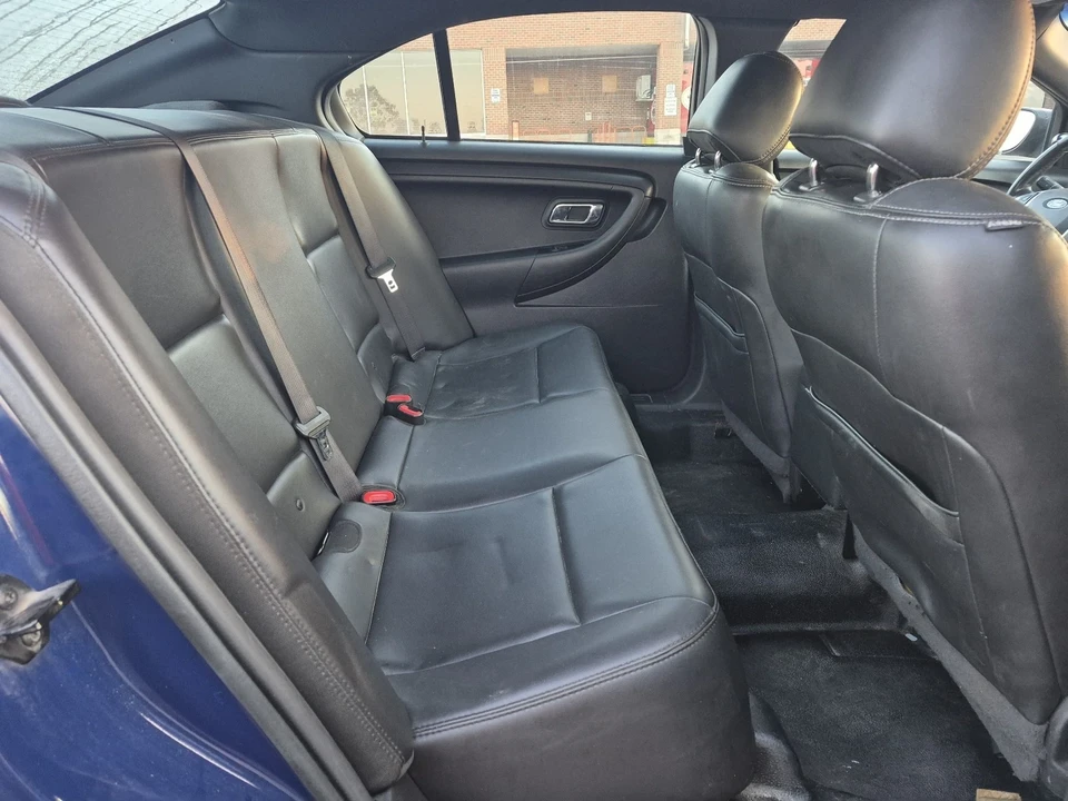 2015 Ford Taurus 6th Gen - Image 10 of 11