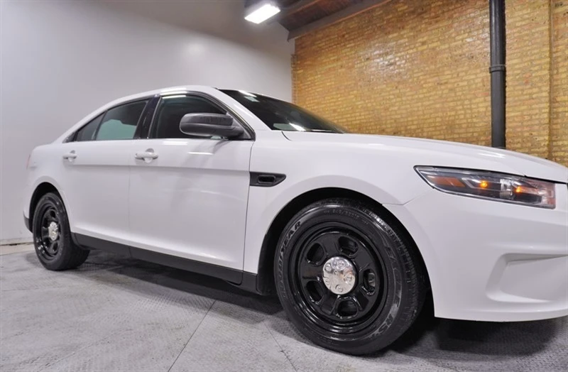 2015 Ford Taurus 6th Gen - Image 8 of 12