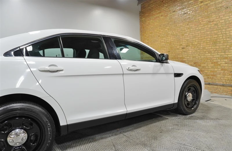 2015 Ford Taurus 6th Gen - Image 11 of 12